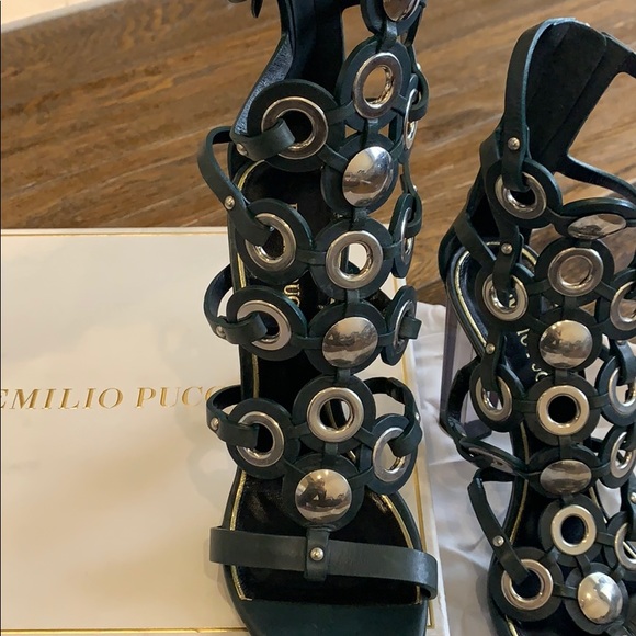 Emilio Pucci lucite heels - Picture 2 of 8